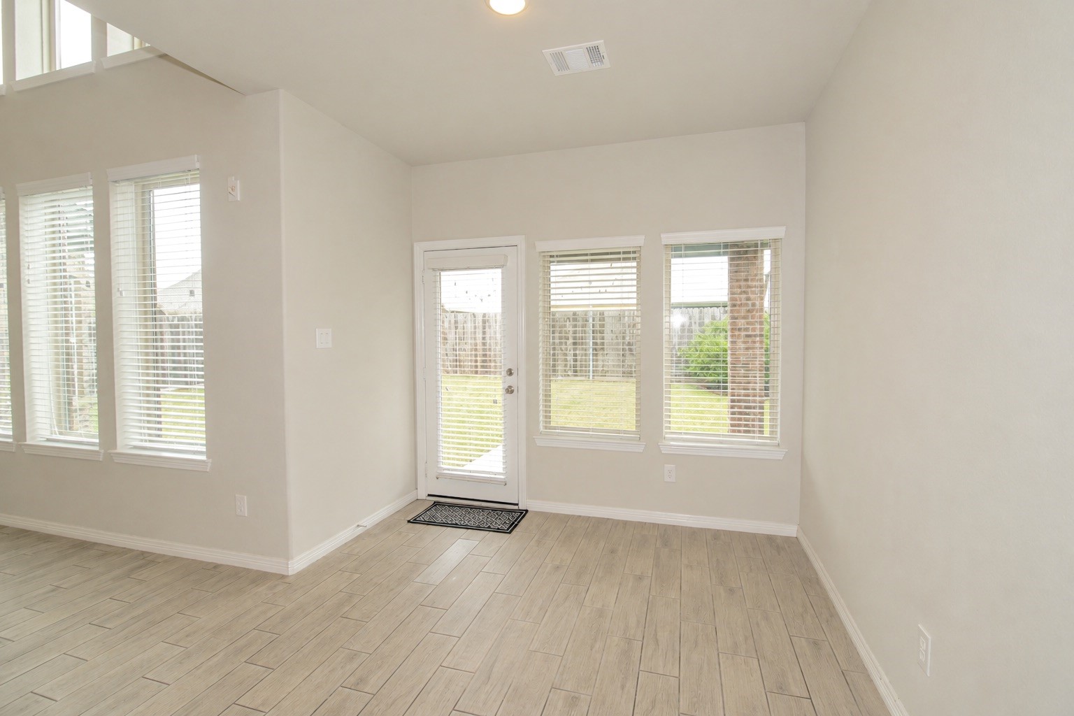 1019 Fresh Spring Road Property Photo 5