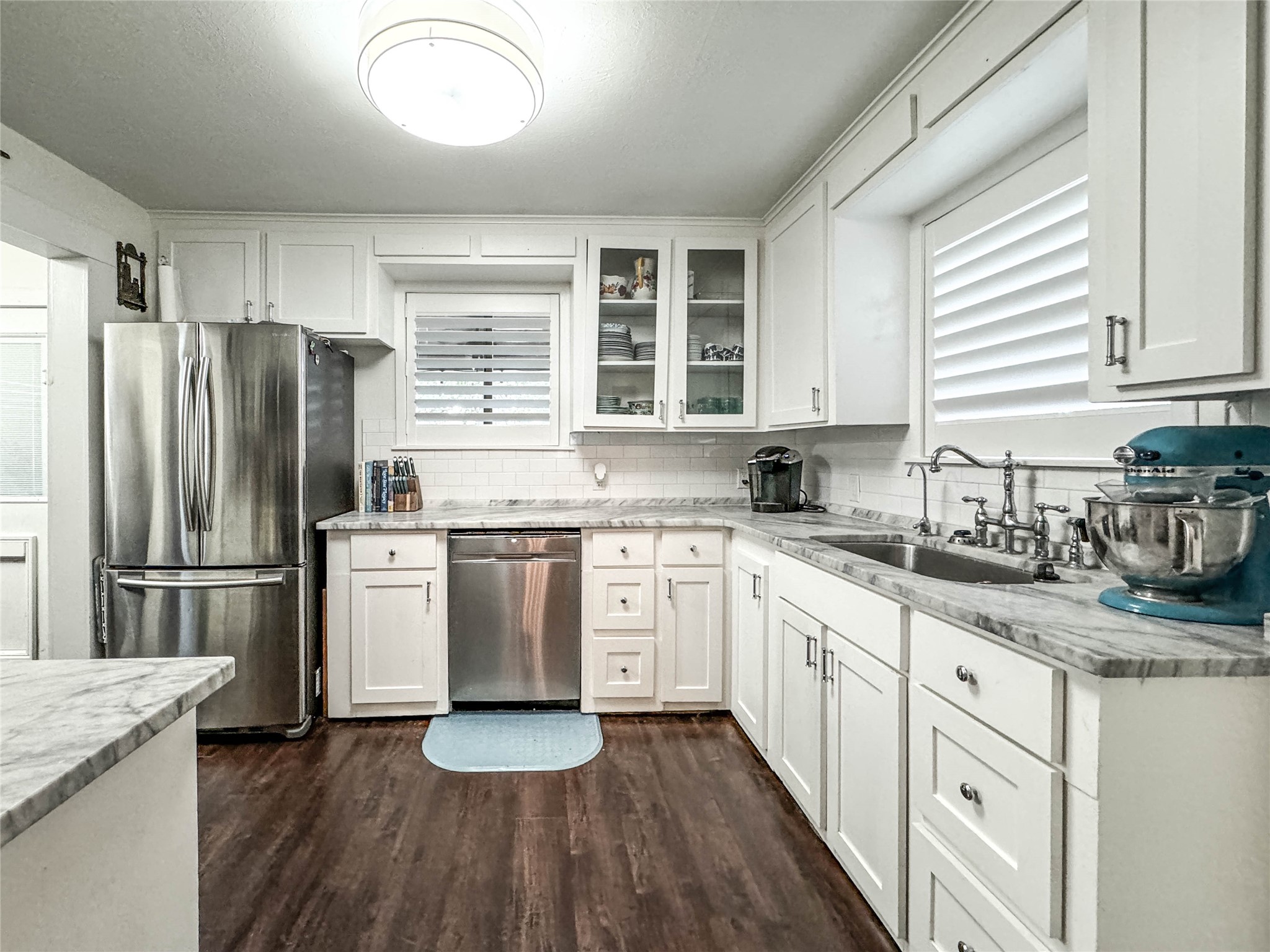 602 W Buck Street Property Photo 4