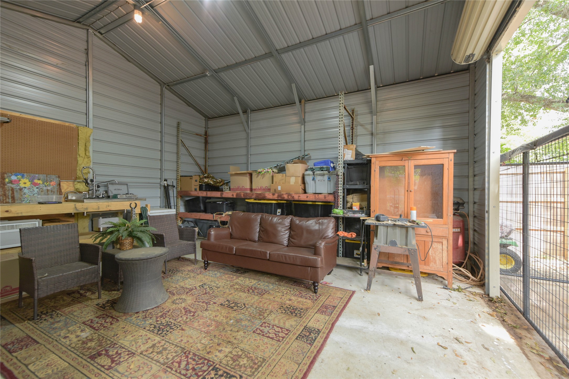 602 W Buck Street Property Photo 19