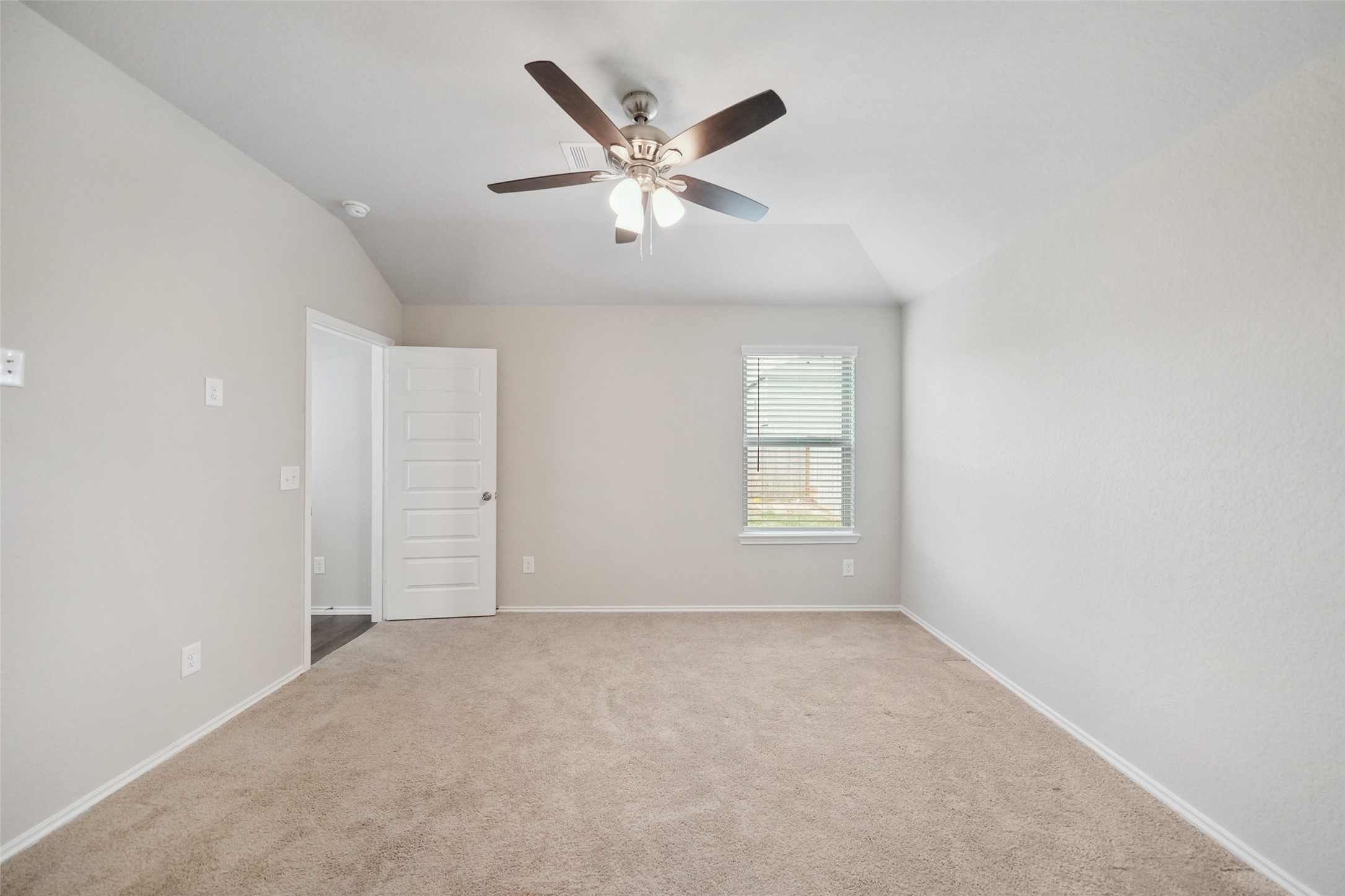 21823 Willow River Canyon Road Property Photo 16
