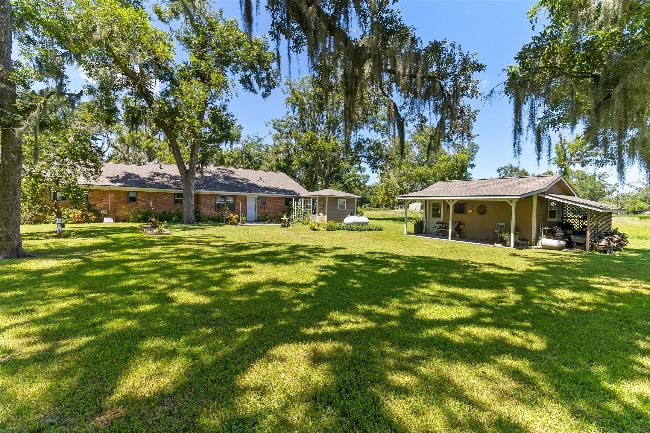 1971 Fm 522 Road Property Photo 4
