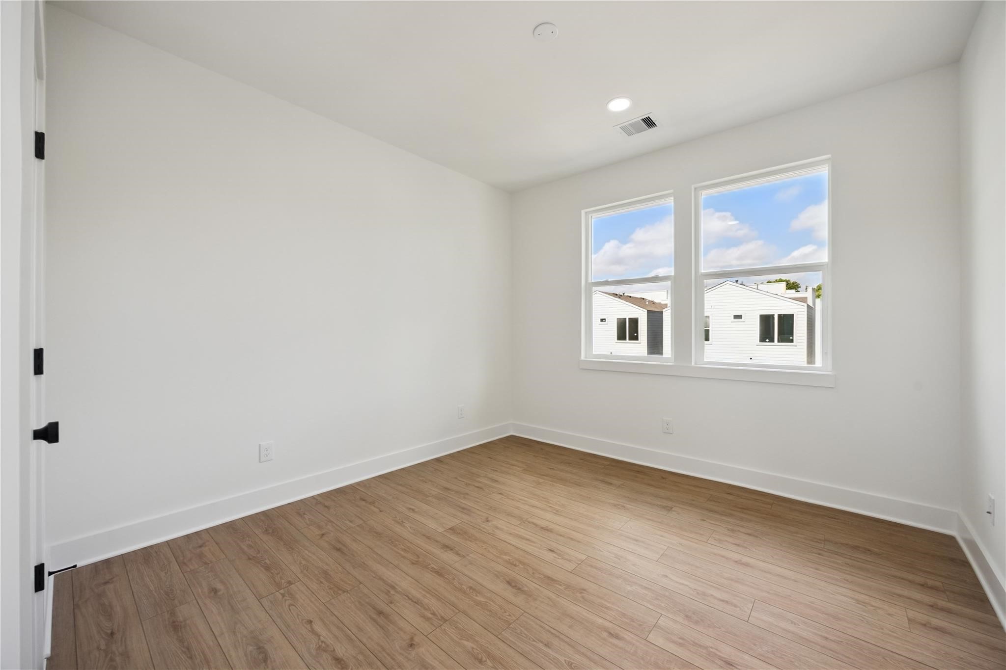 835 Rachel Street B Property Photo 13