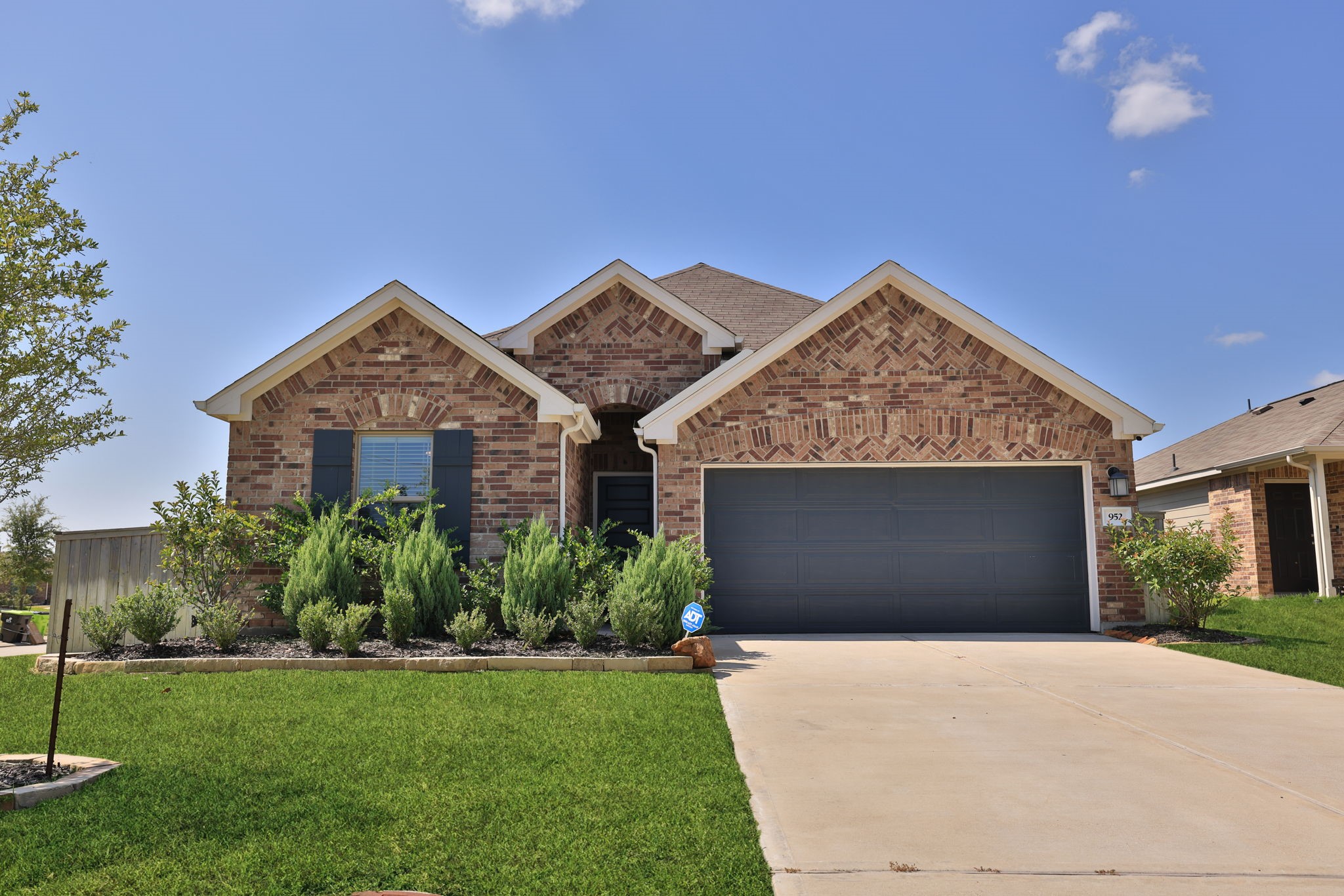 952 Gentle Moss Drive Property Photo 6