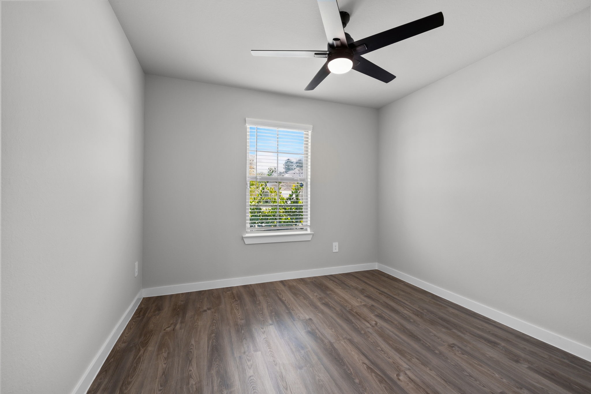 952 Gentle Moss Drive Property Photo 30