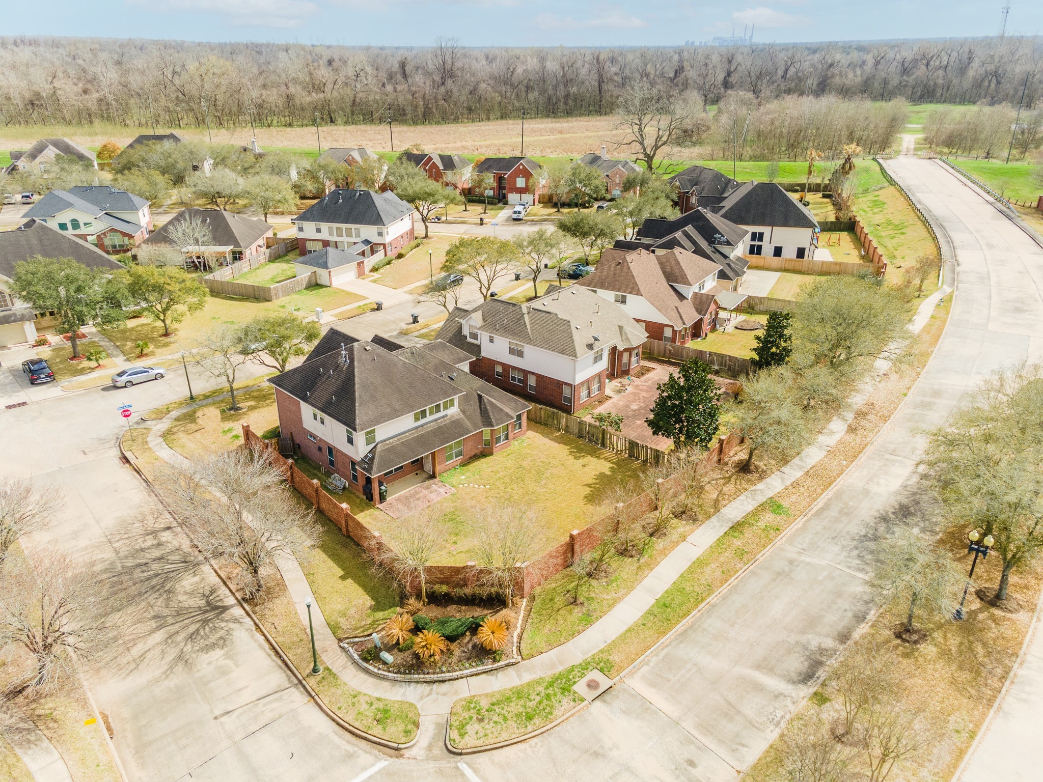 5906 Saber River Property Photo 9