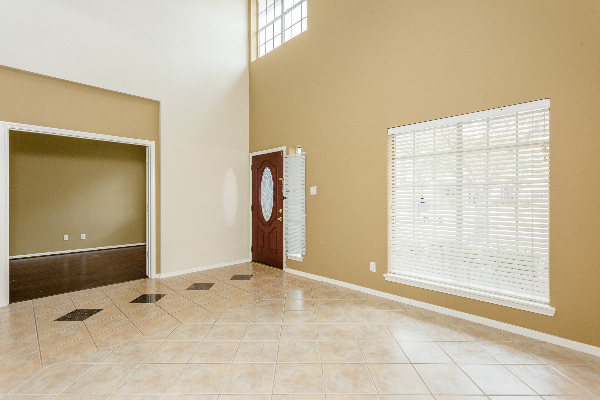 5906 Saber River Property Photo 15