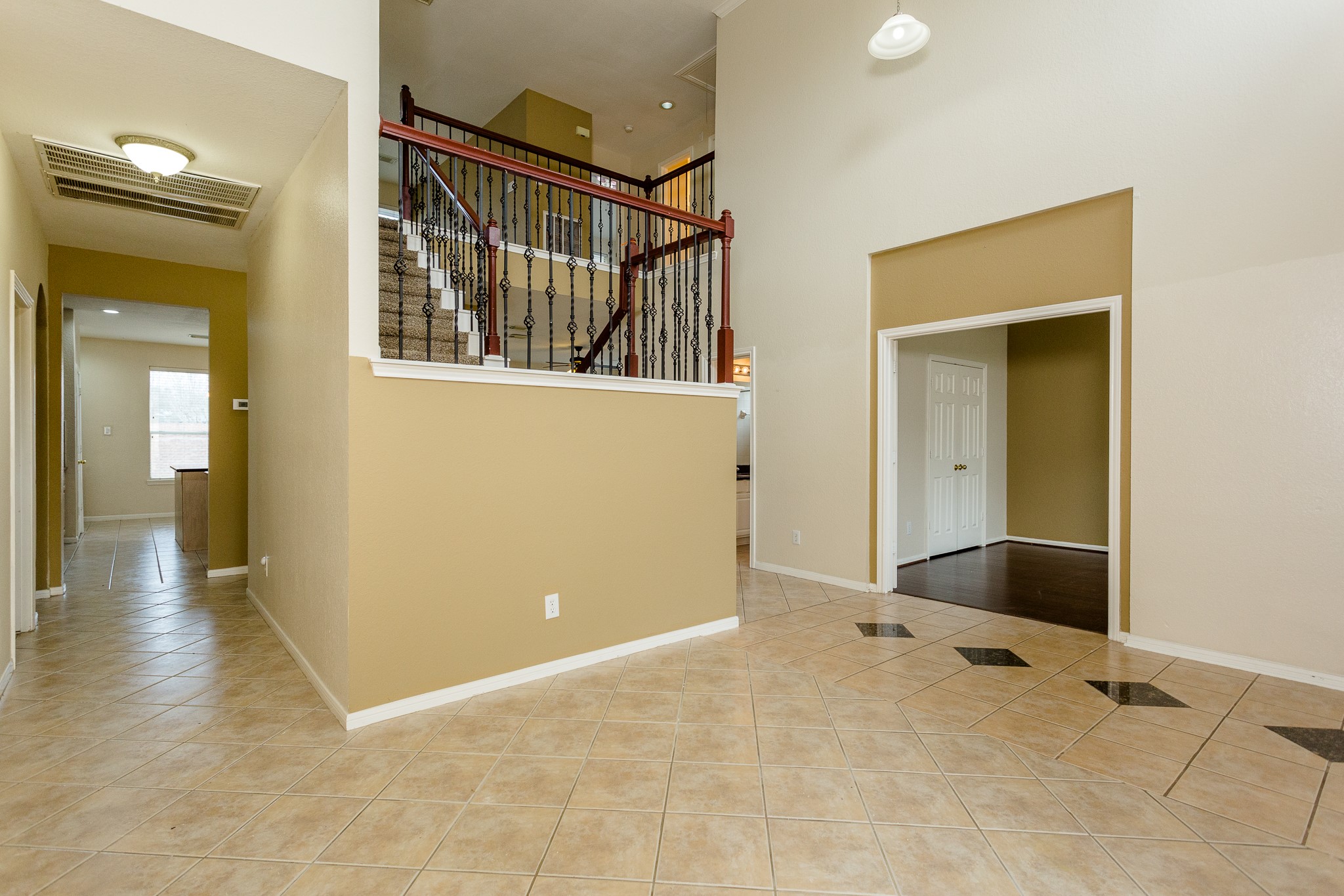 5906 Saber River Property Photo 16