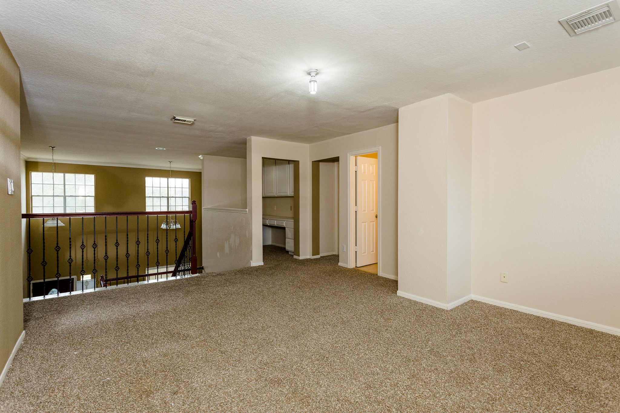 5906 Saber River Property Photo 37