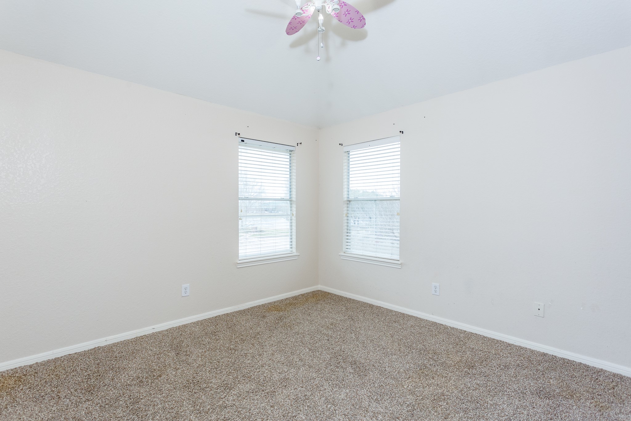 5906 Saber River Property Photo 42