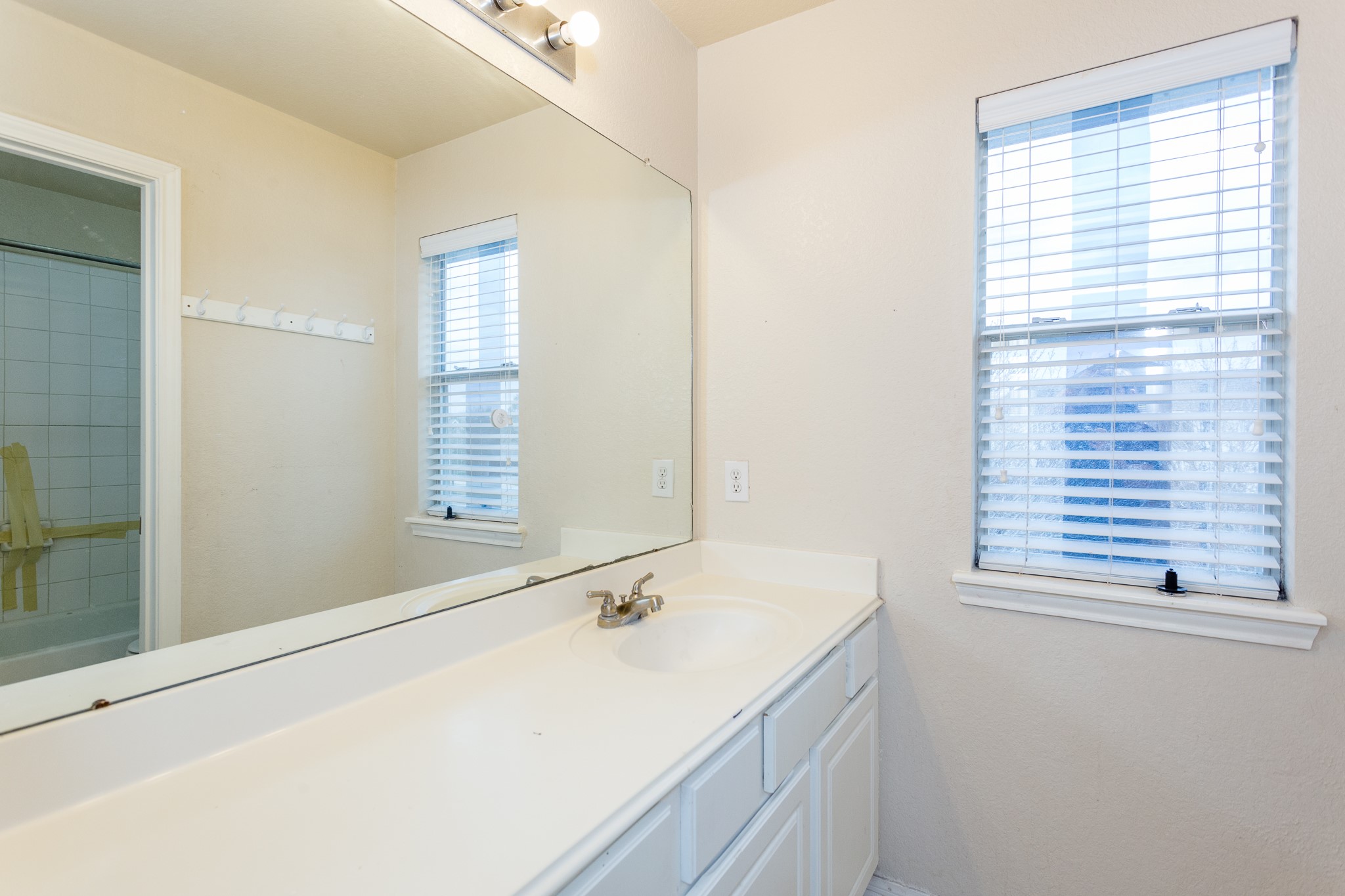 5906 Saber River Property Photo 43