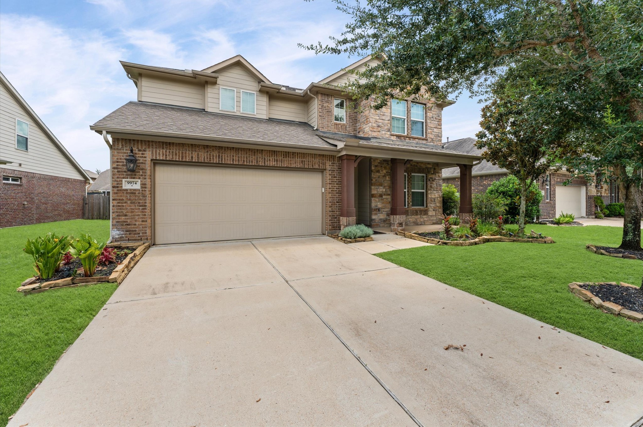 9974 Stone Creek Lane Property Photo 3