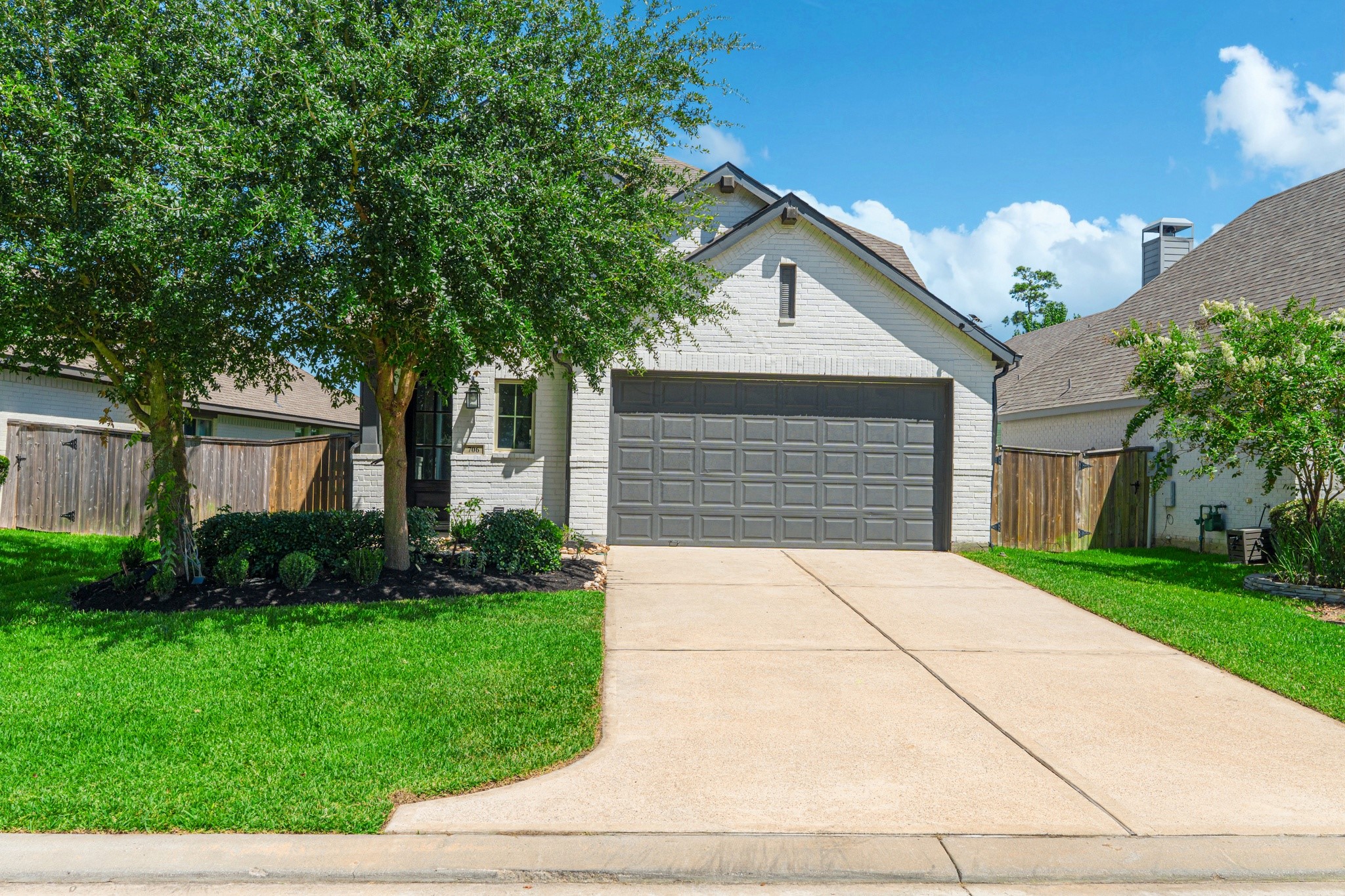 706 Santa Elena Trail Property Photo 3