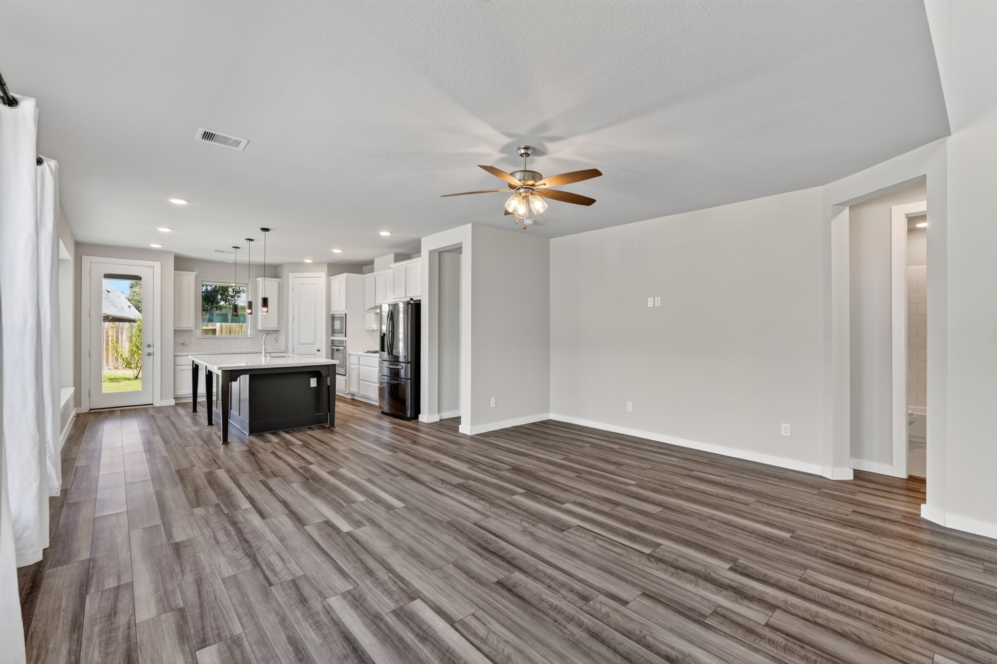 706 Santa Elena Trail Property Photo 15