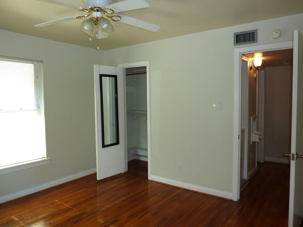 2403 Watts Street 4 Property Photo 2