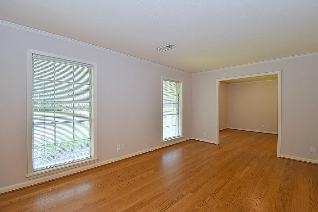 5103 Briarbend Drive Property Photo 2