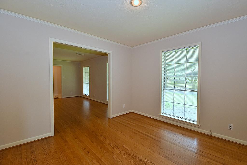 5103 Briarbend Drive Property Photo 5