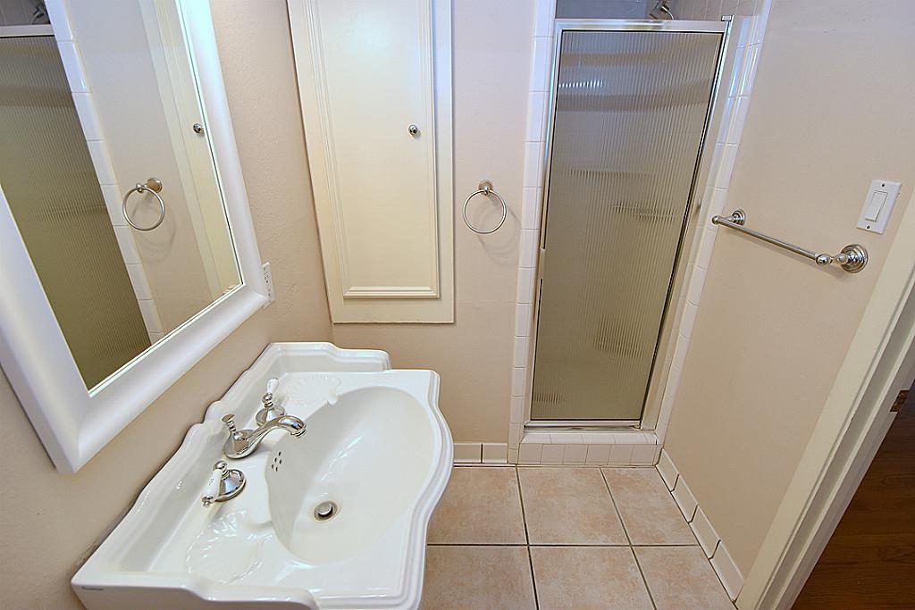 5103 Briarbend Drive Property Photo 17