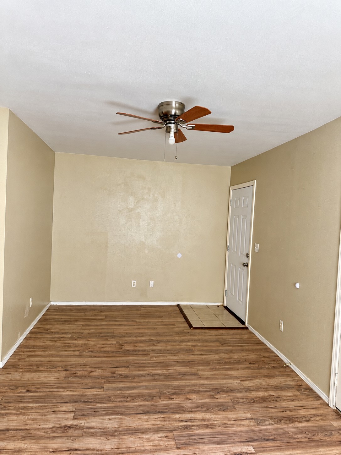4714 Oleander Street D Property Photo 5