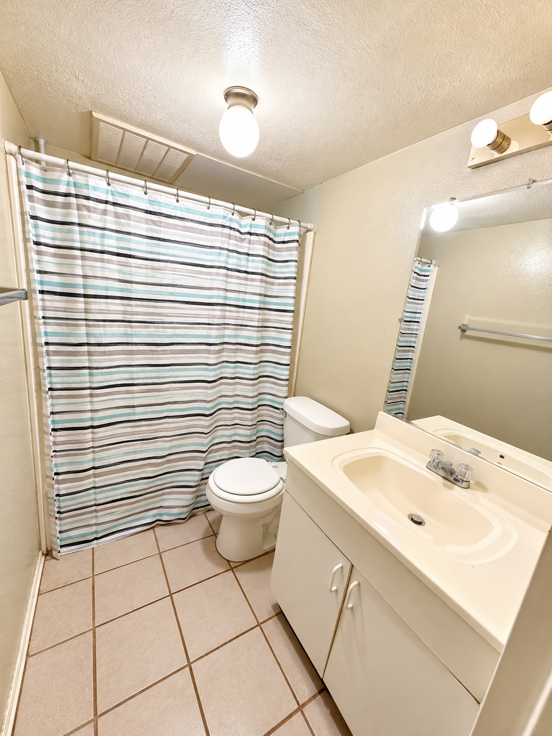 4714 Oleander Street D Property Photo 10