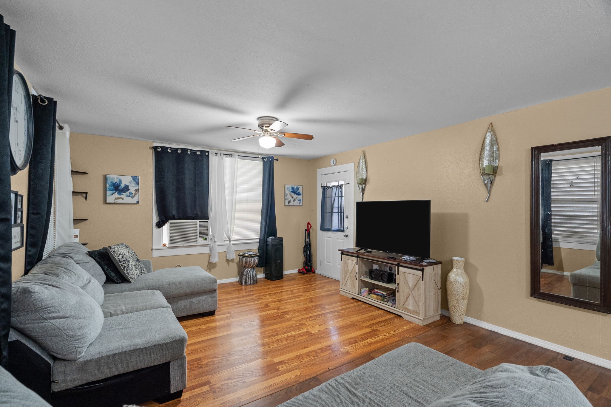 4810 Avenue K Property Photo 5