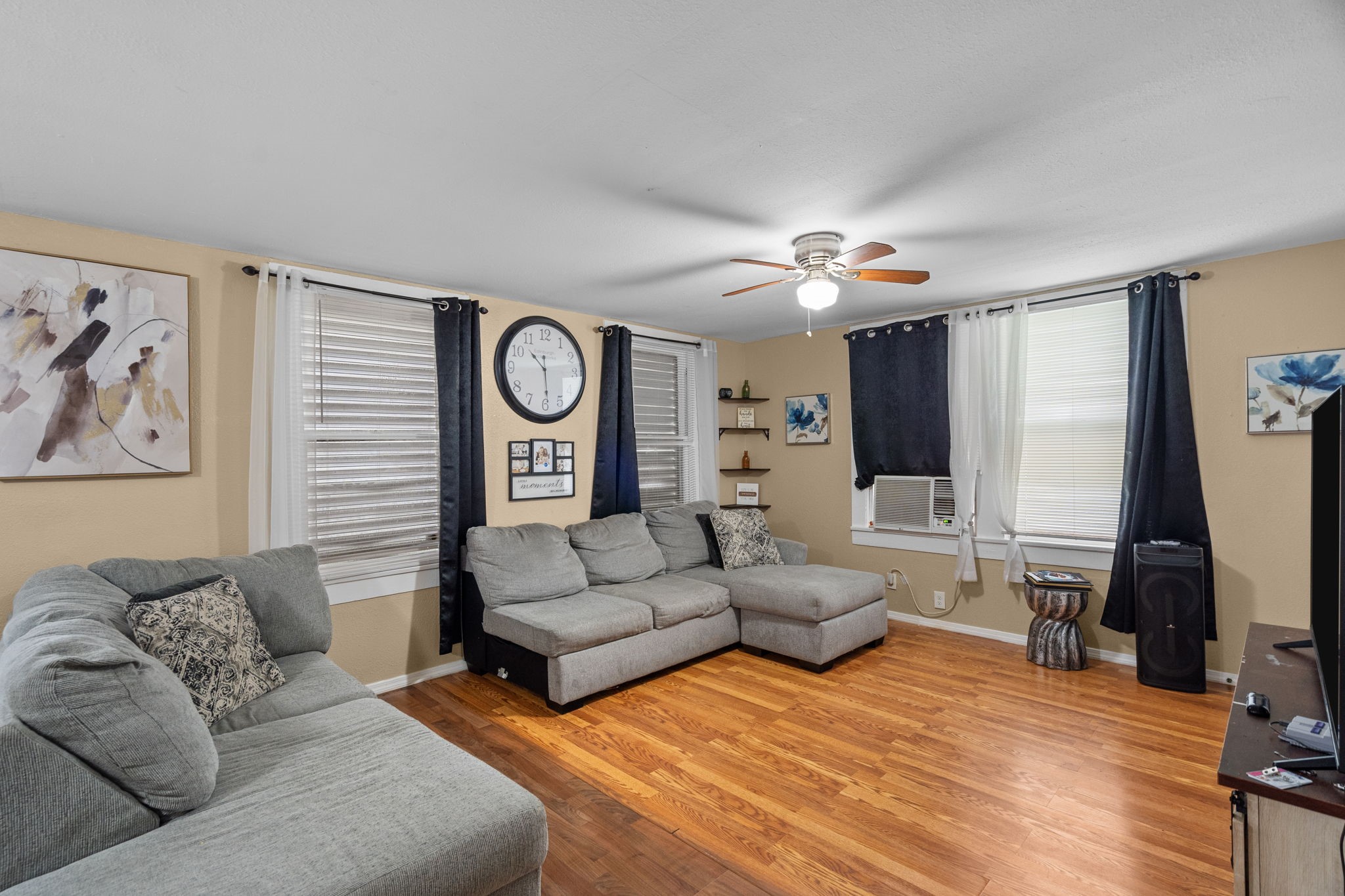 4810 Avenue K Property Photo 6