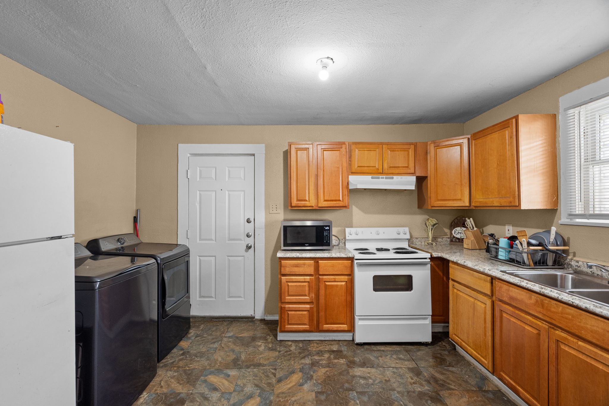 4810 Avenue K Property Photo 8