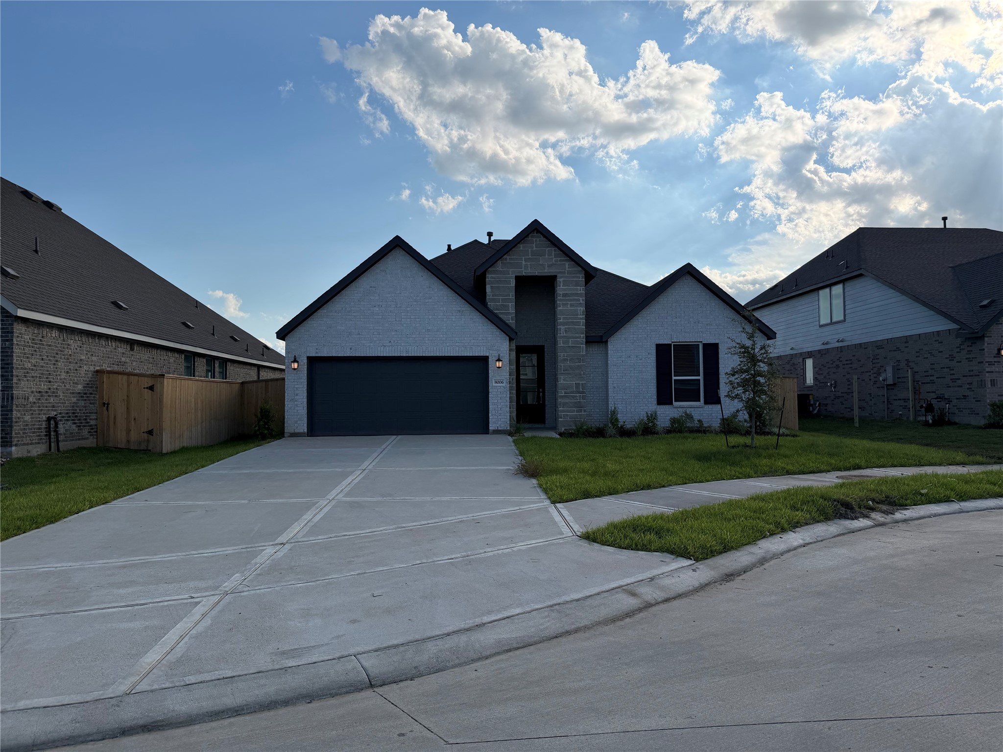 8006 Serene Meadow Lane Property Photo 1