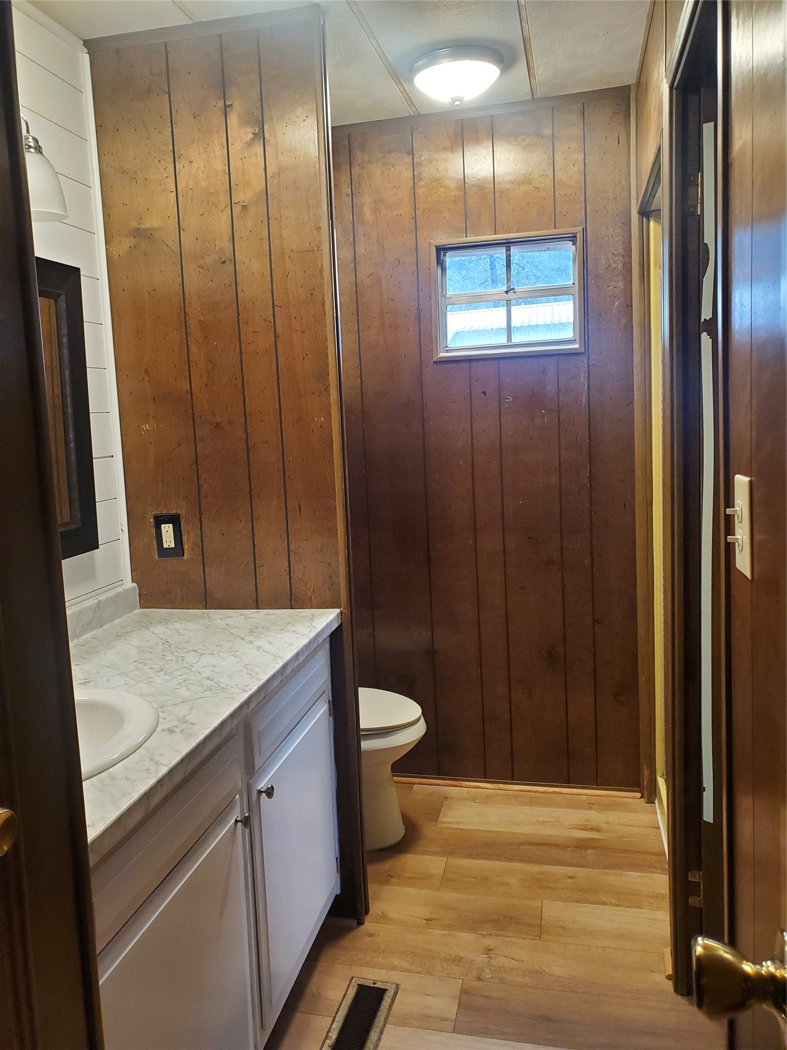 18379 Thomas Street Property Photo 12