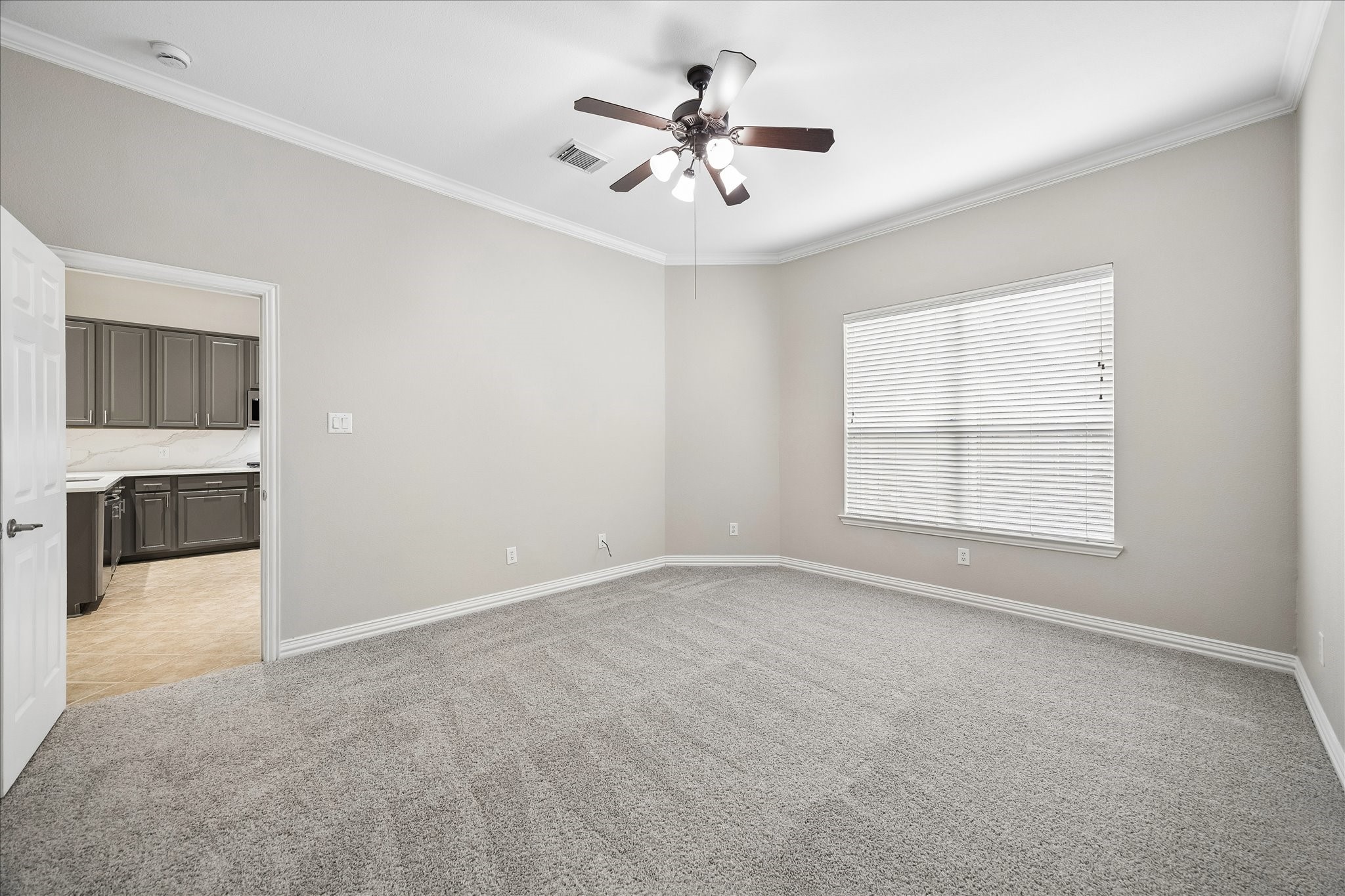 16003 Powder Springs Lane Property Photo 4