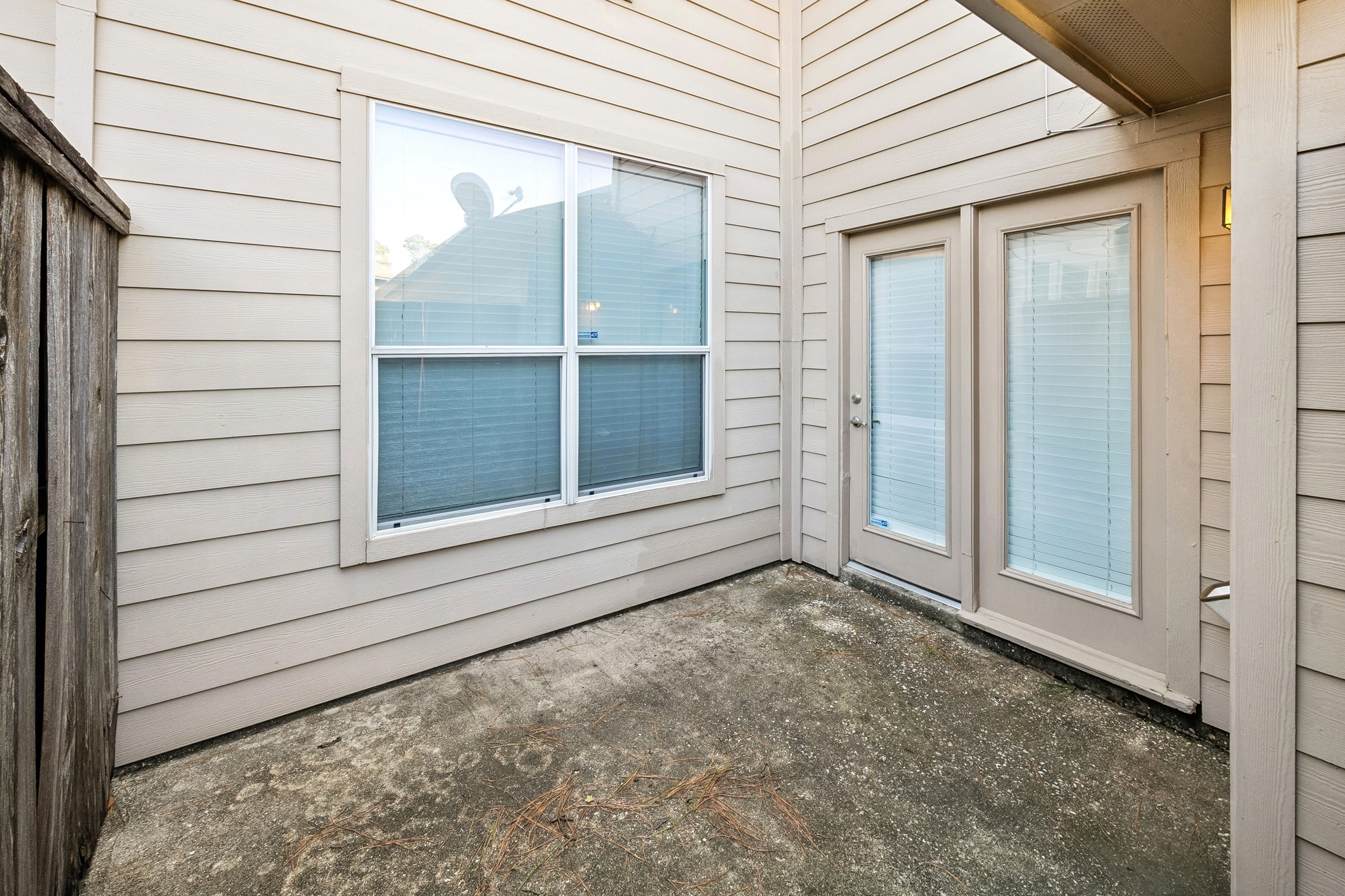 16003 Powder Springs Lane Property Photo 5