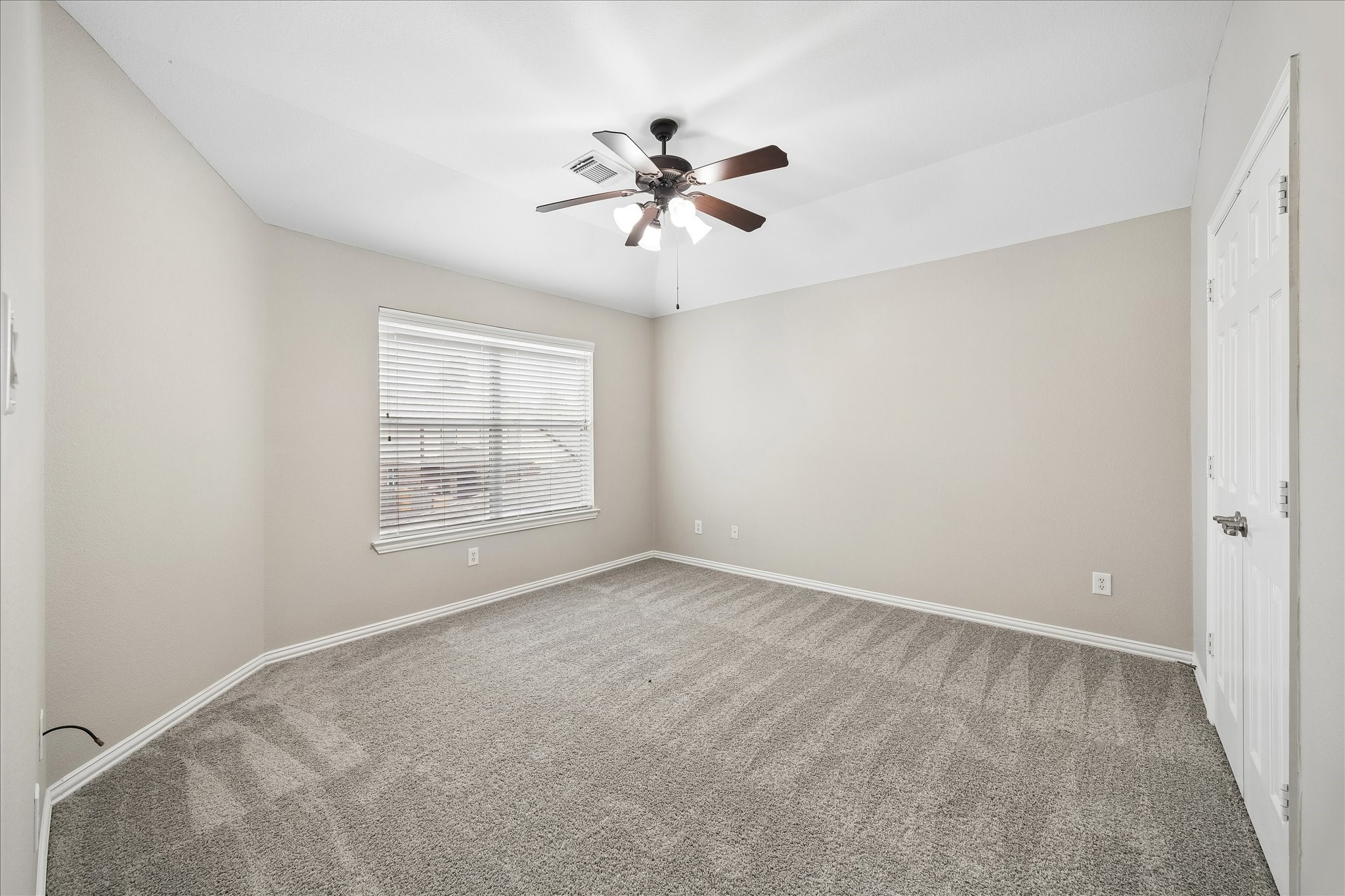 16003 Powder Springs Lane Property Photo 26