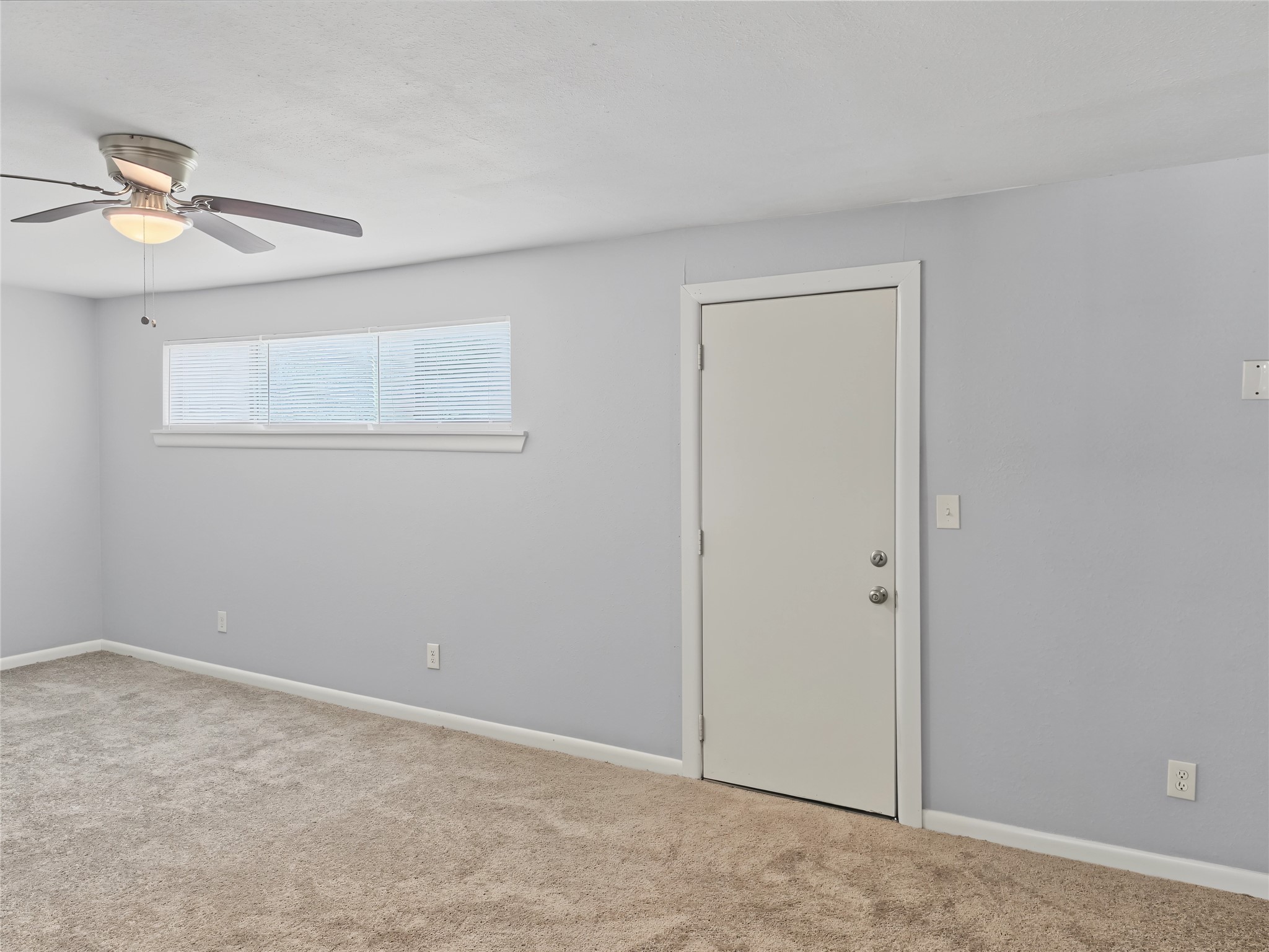 5427 Willow Glen Drive Property Photo 11