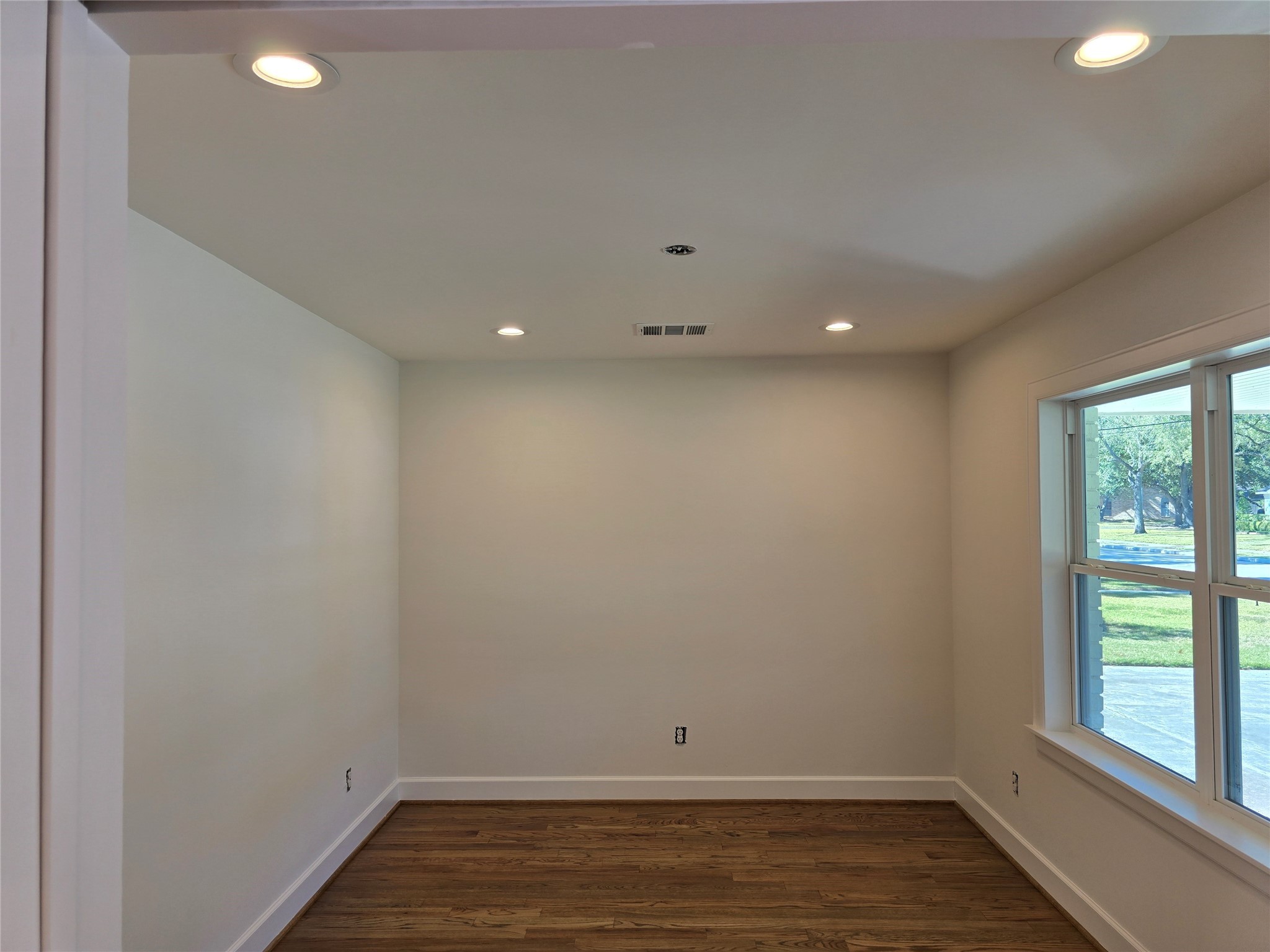 7727 Fairdale Lane Property Photo 6