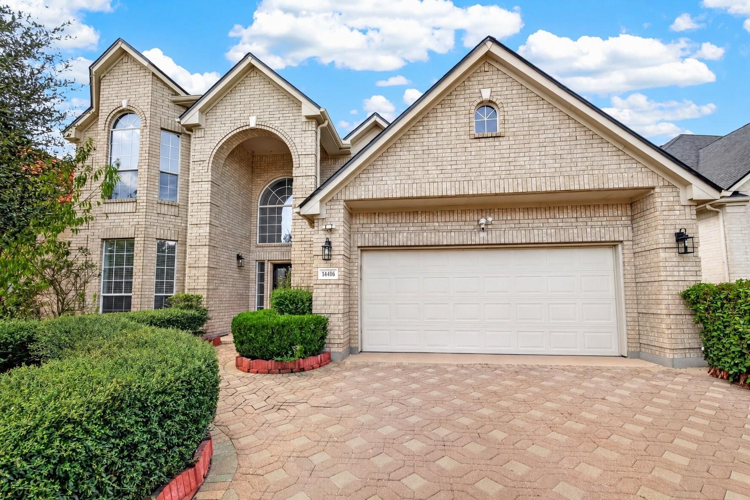 14406 Dunrobin Way Property Photo 1