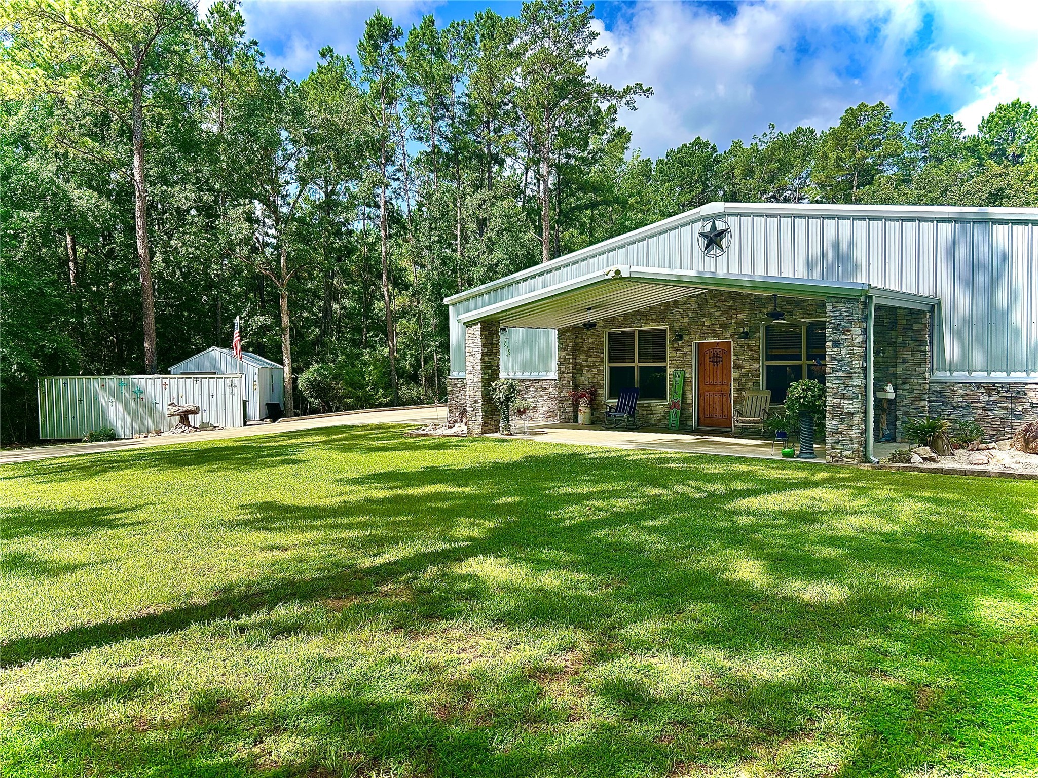 674 County Road 3240 Property Photo 1