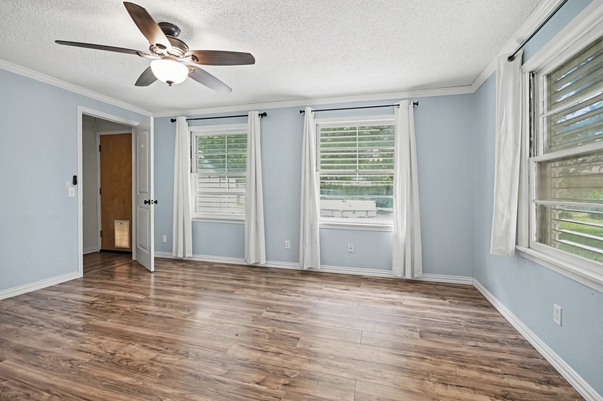 5013 Live Oak Drive Property Photo 13