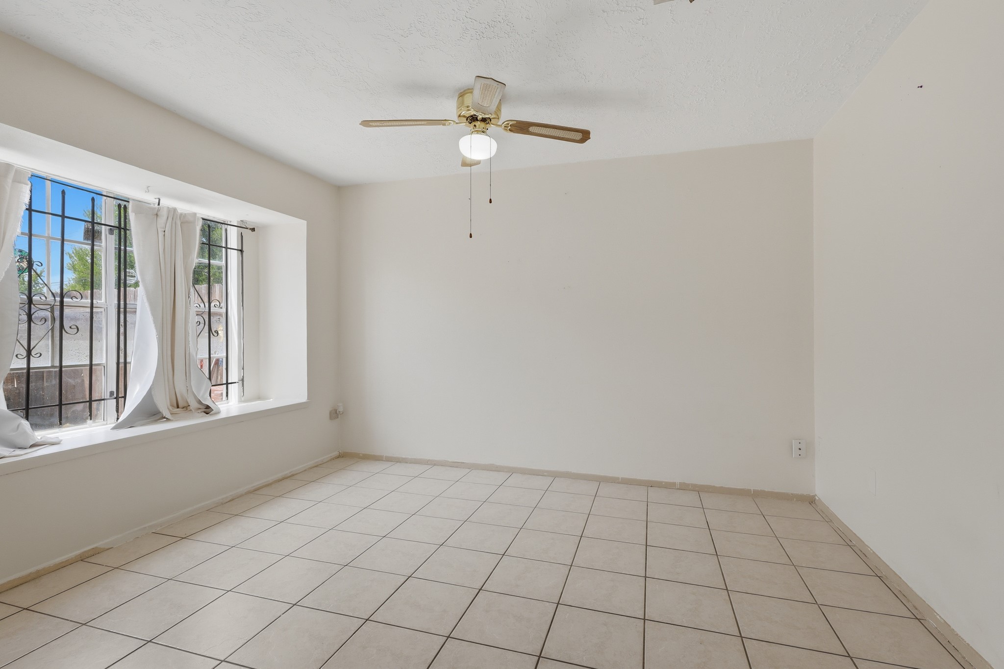12449 Sharpview Drive 2449 Property Photo 6