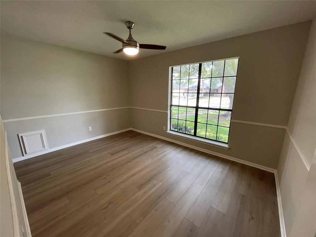 1015 Cascade Creek Drive Property Photo 22