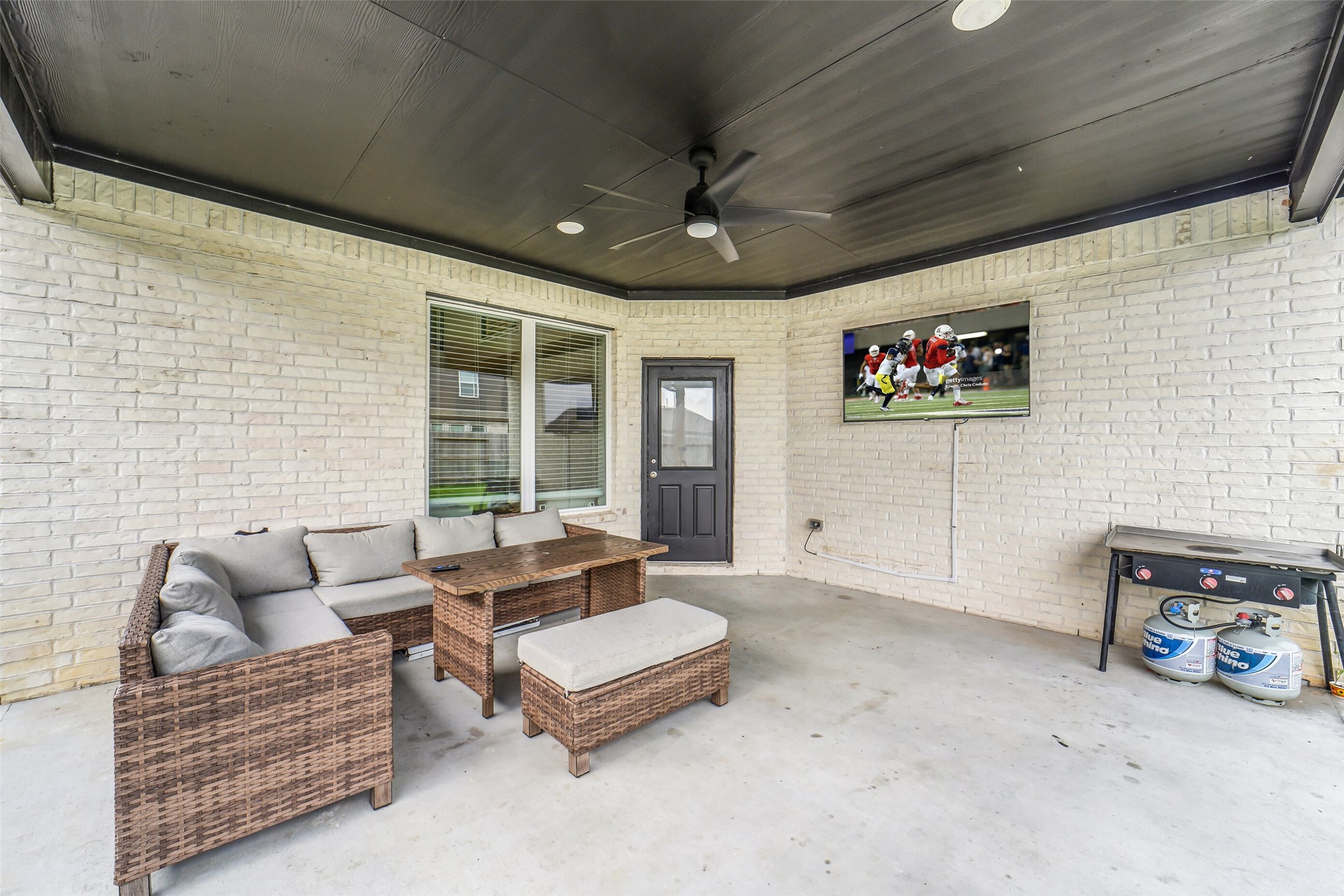 2460 Fairway Harbor Drive Property Photo 12