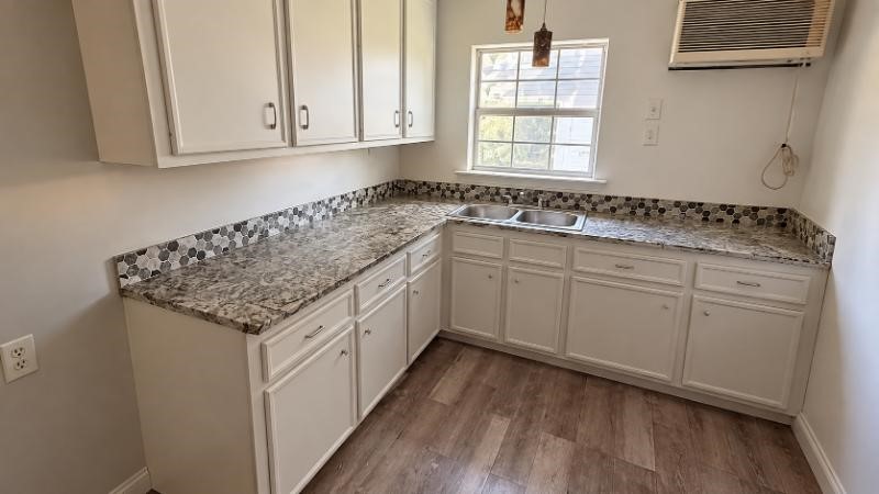 11213 Oswego Street Property Photo 7