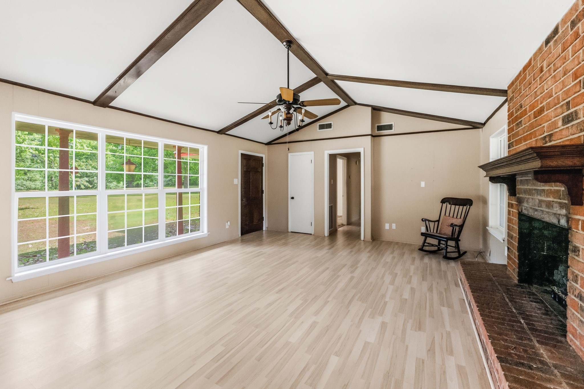 1385 Fm 1791 Property Photo 4