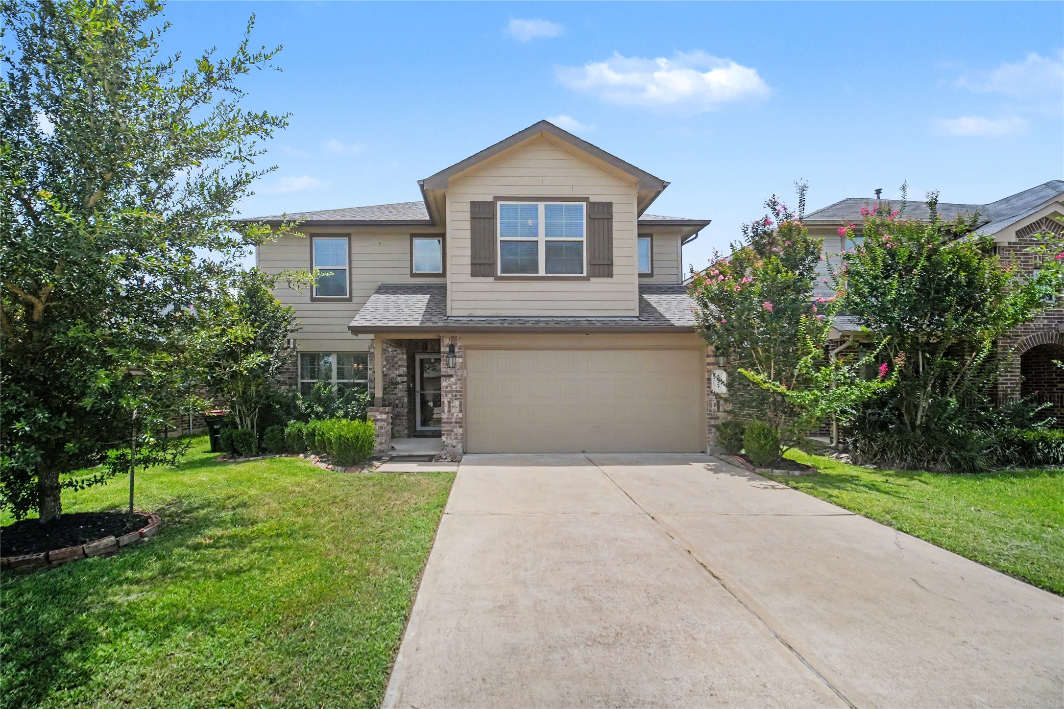 2027 Bravos Manor Lane Property Photo 1