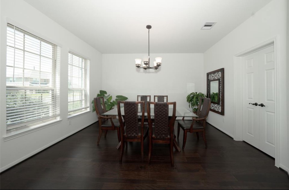 6010 Wayne Way Property Photo 5