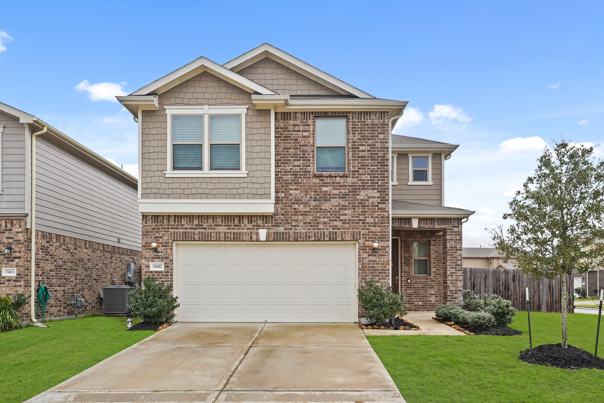 15602 Cliffside Arbor Lane Property Photo 1