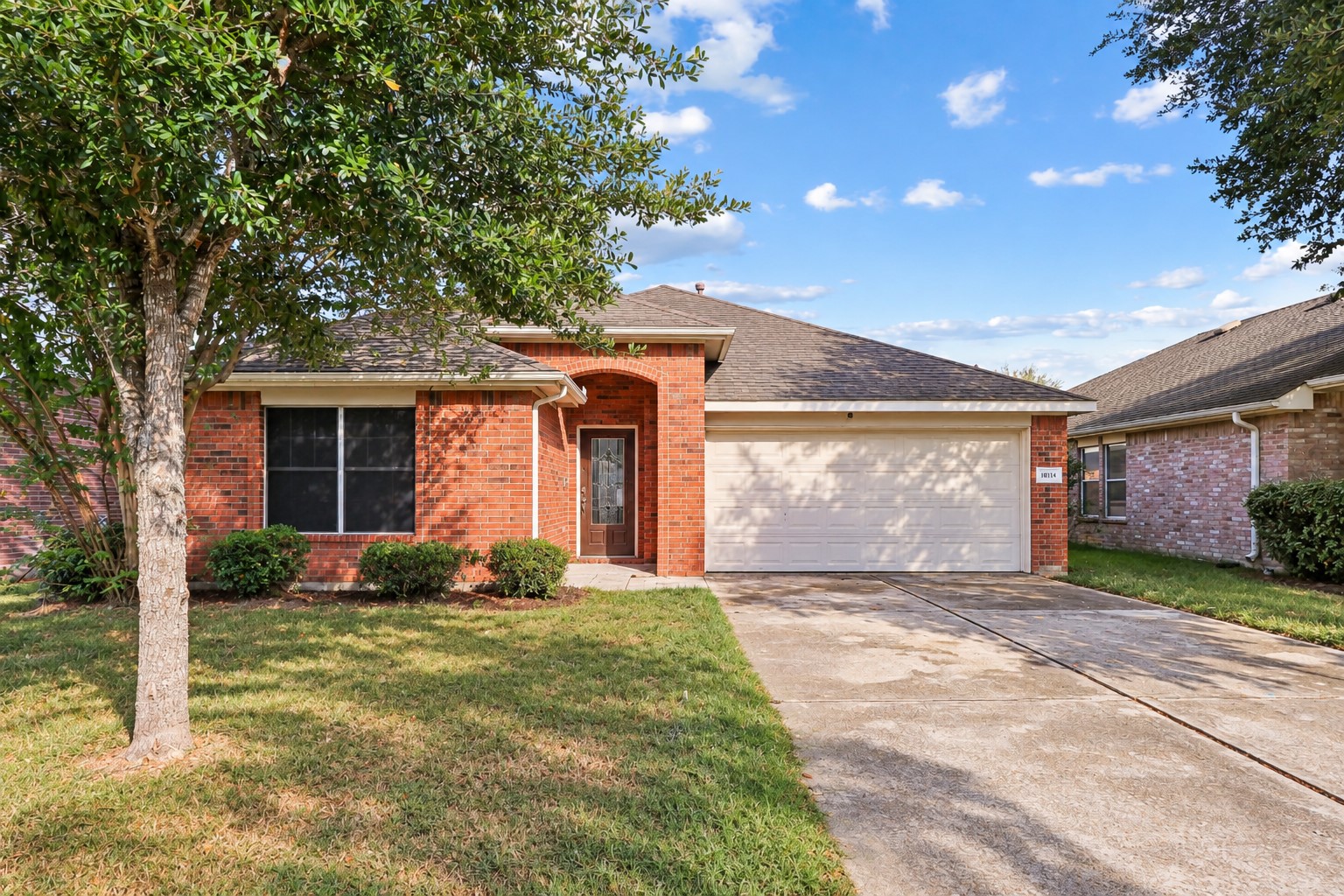 15014 Summer Sunset Drive Property Photo 1