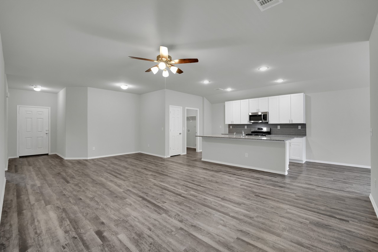 8003 Dauntless Drive Property Photo 7