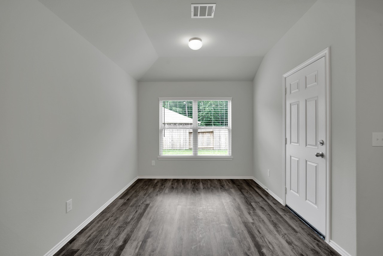 8003 Dauntless Drive Property Photo 12
