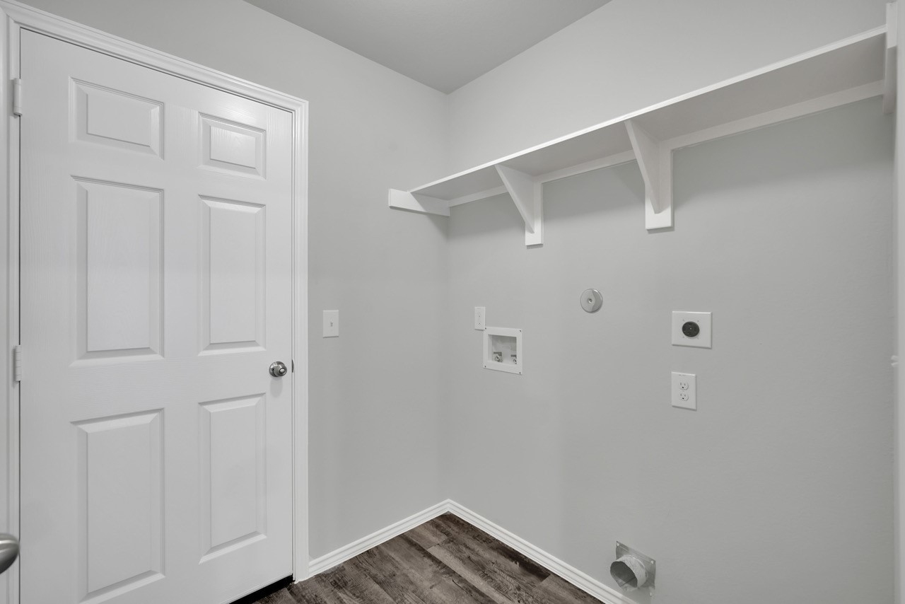 8003 Dauntless Drive Property Photo 15