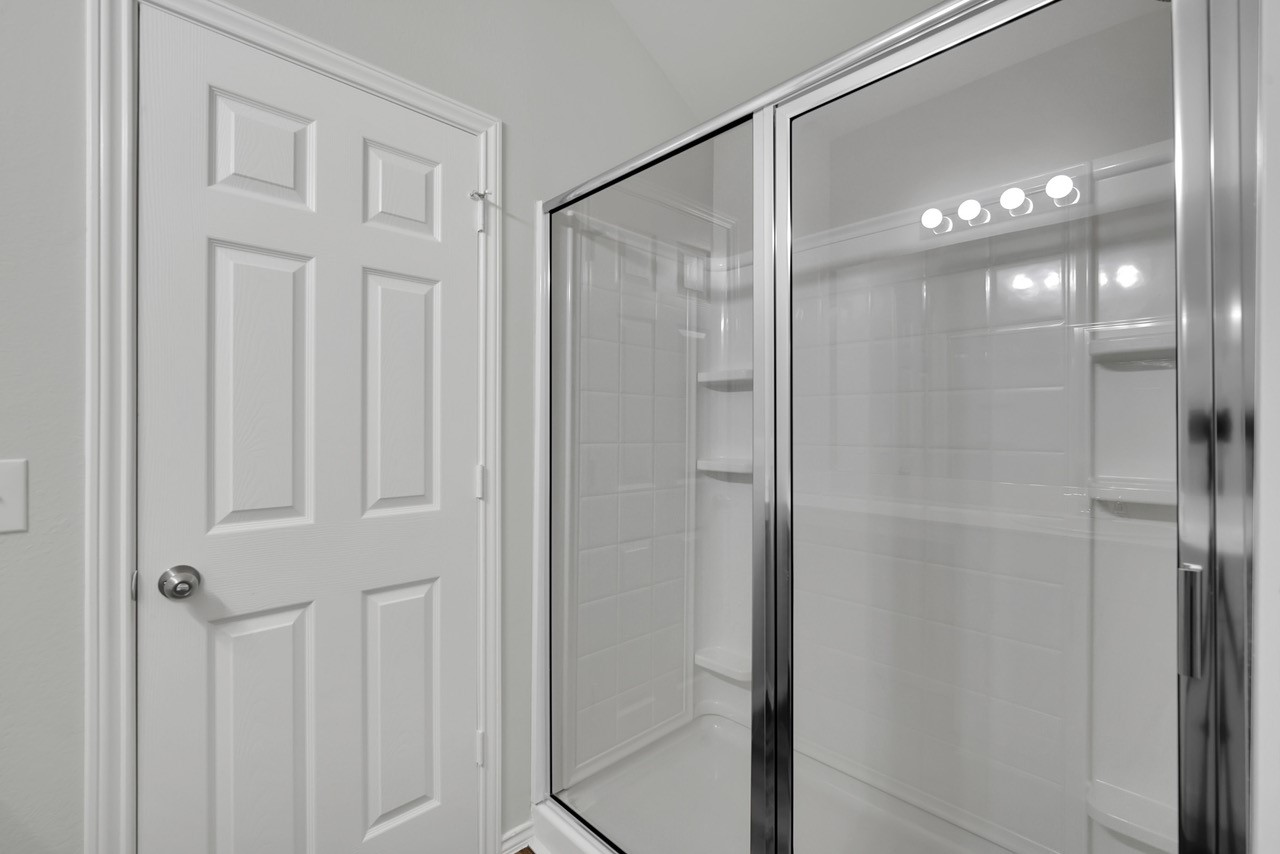 8003 Dauntless Drive Property Photo 16