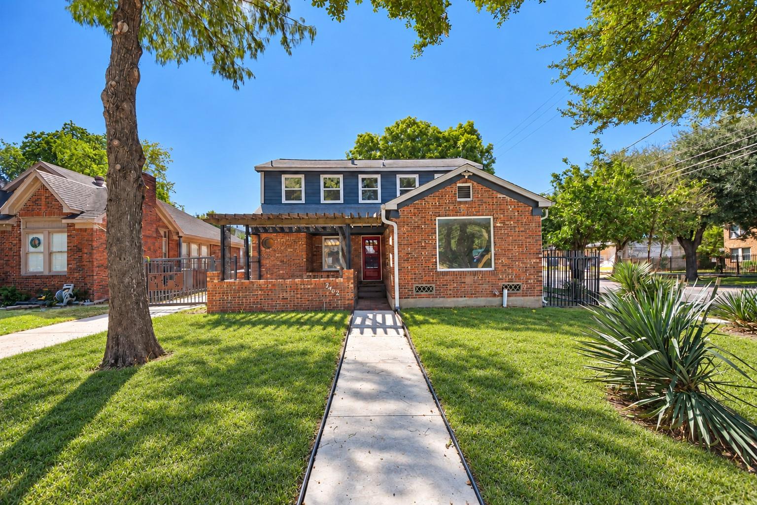 2402 Barbee Street, Houston TX 77004 Property Photo 1